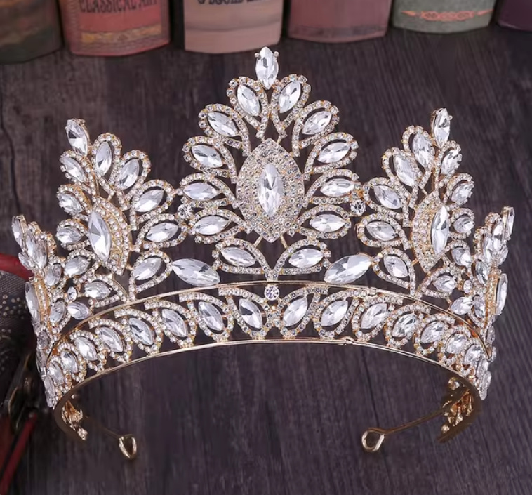 Celine Braut Tiara in Gold