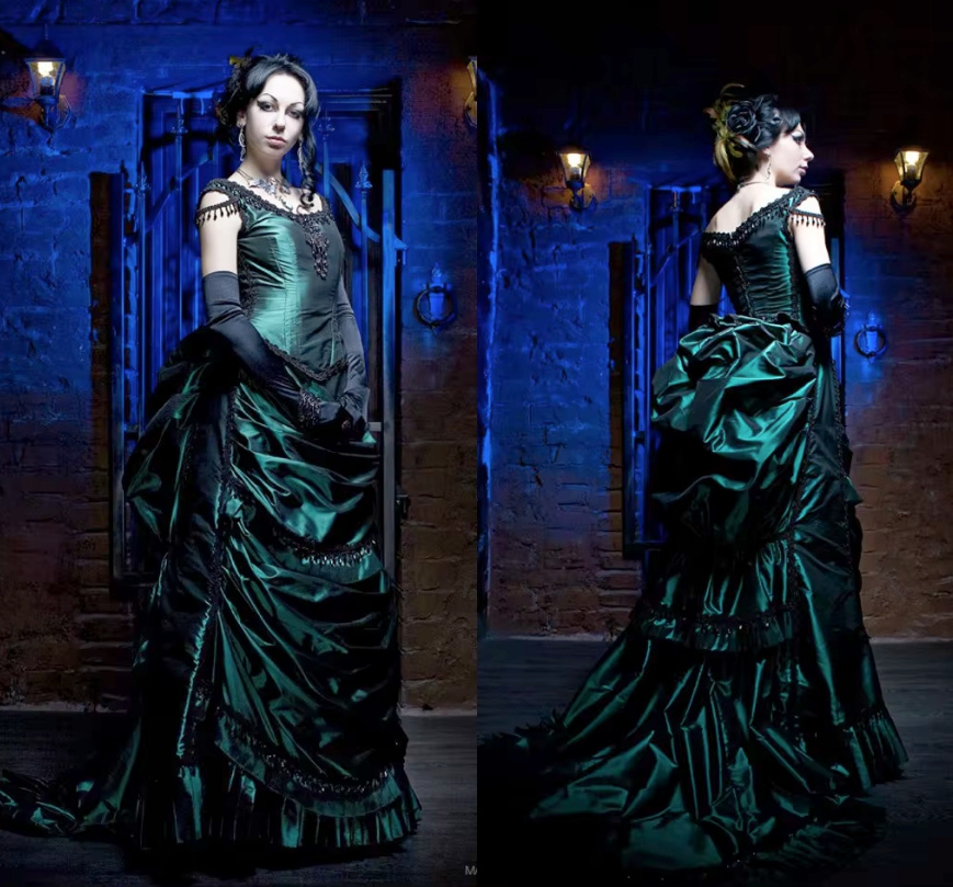 Gothic Style Barock Brautkleid Dani in Dunkelgrün