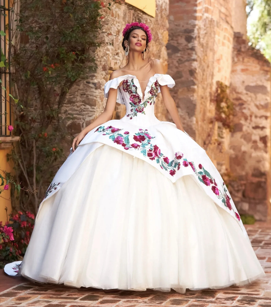 Schulterfreies Ball Linie Brautkleid Dela in Weiß mit Blumenstickereien