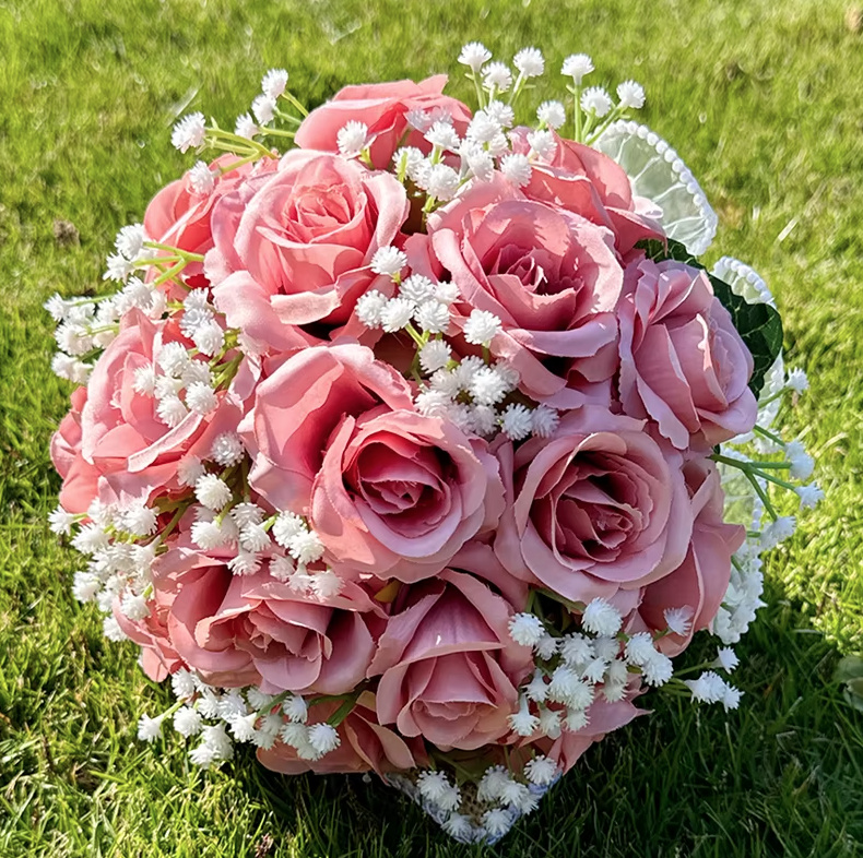 Braut Blumenstrauß Evita Rund in Rose mit Rosen