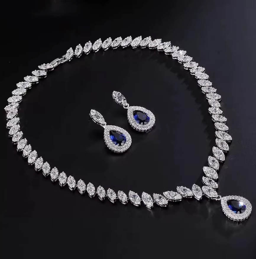 Kristall Brautschmuck Set Femke Halskette mit Ohrringe Silber Blau