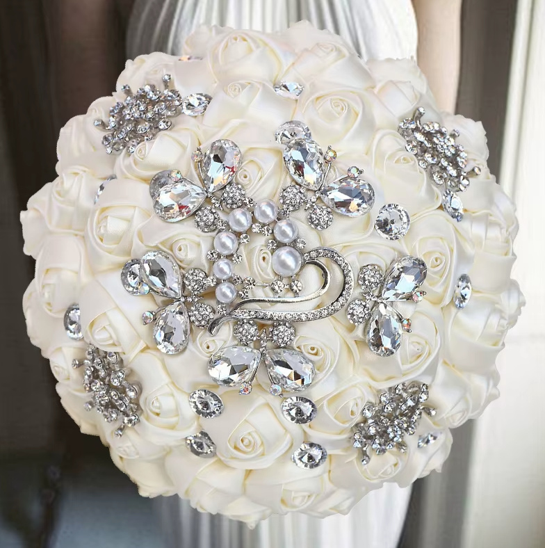 Diamant Kristall Hochzeit Bouquet Brautstrauß in Elfenbein Rund